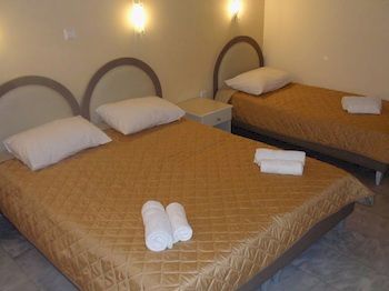 קאבוס South Coast Hotel מראה חיצוני תמונה
