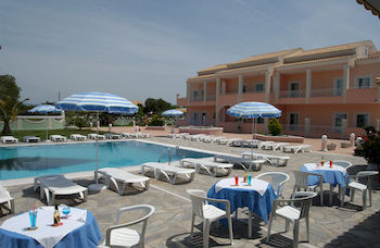 קאבוס South Coast Hotel מראה חיצוני תמונה